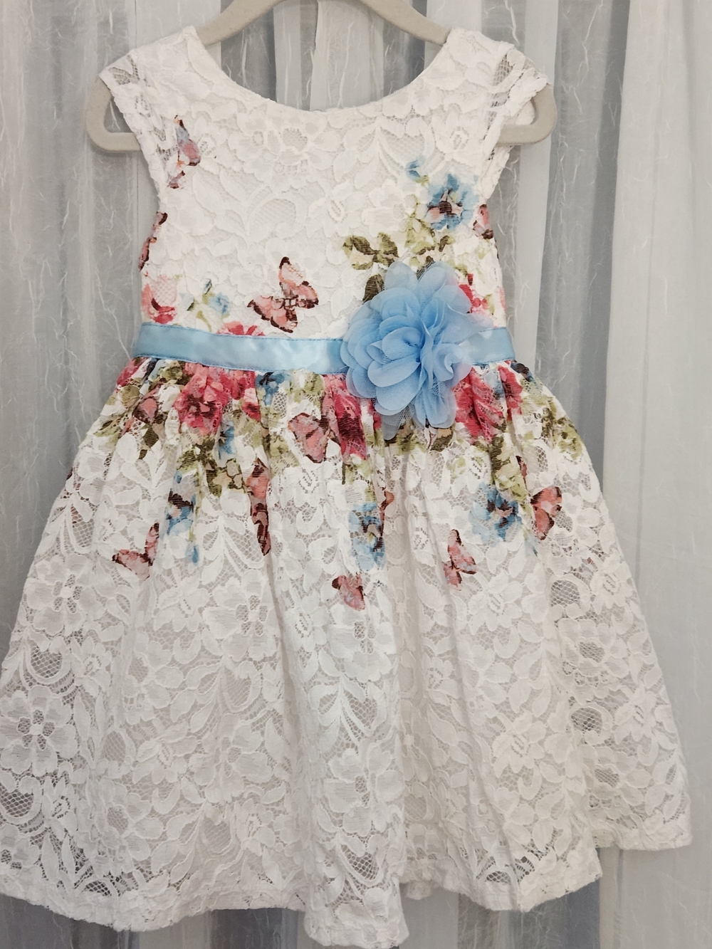 Lilt White Lace Floral Dress with Blue Sash & Flower, Size 4T, EPreLC - Picture 5 of 5